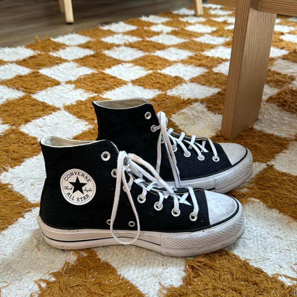 Converse Platform Canvas Shoe